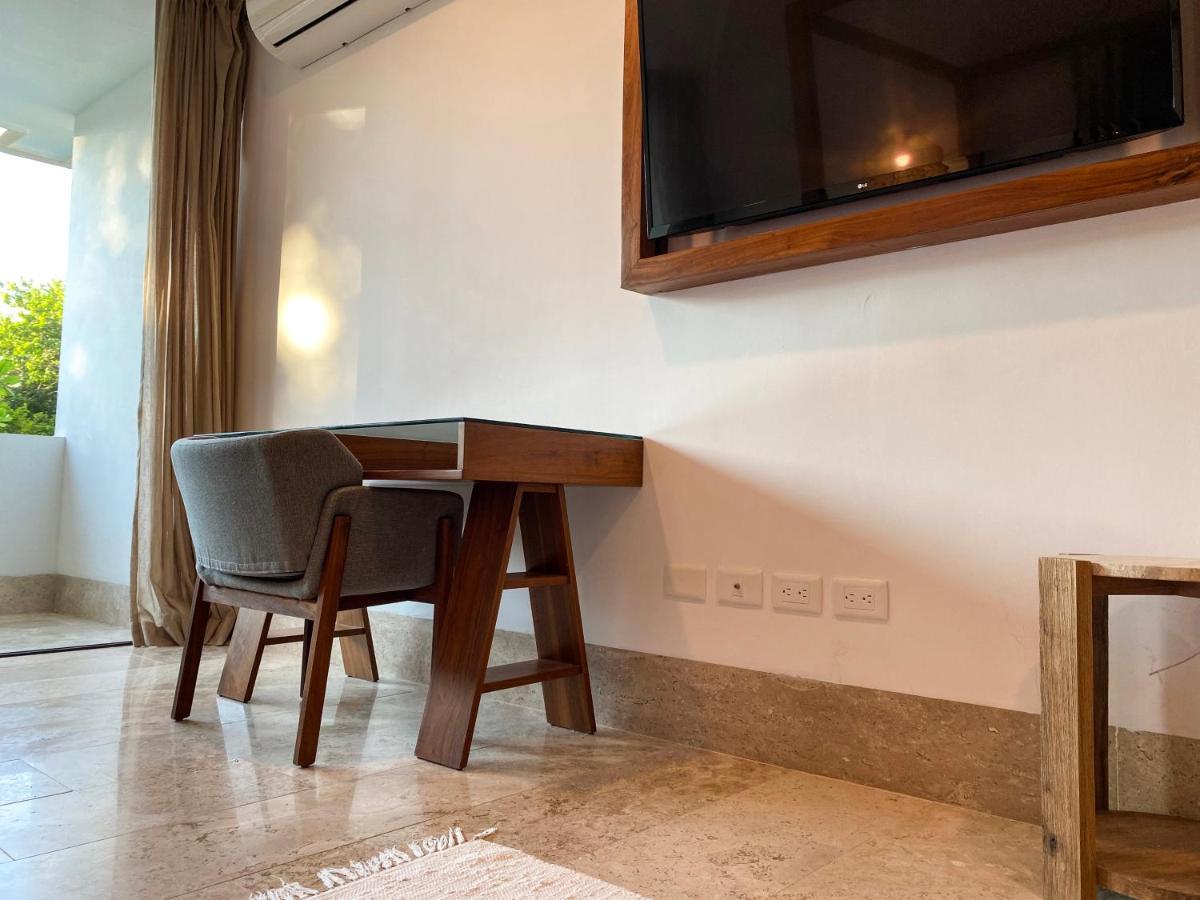 Omara Apartment *